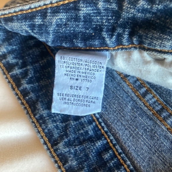 2 pairs vintage distressed denim cut off jean shorts - Picture 12 of 12